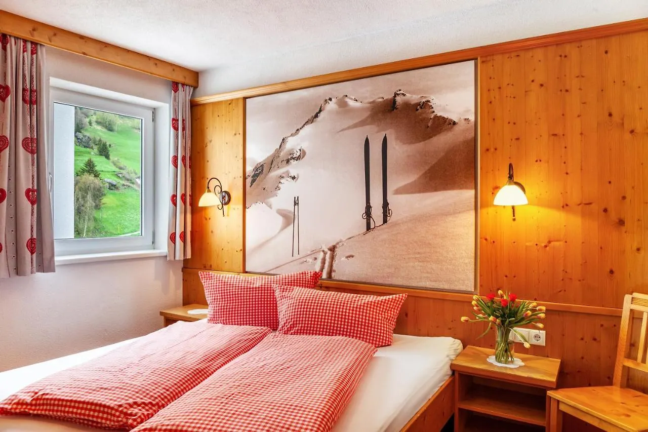 Alpenflora 2 Apartment Ischgl