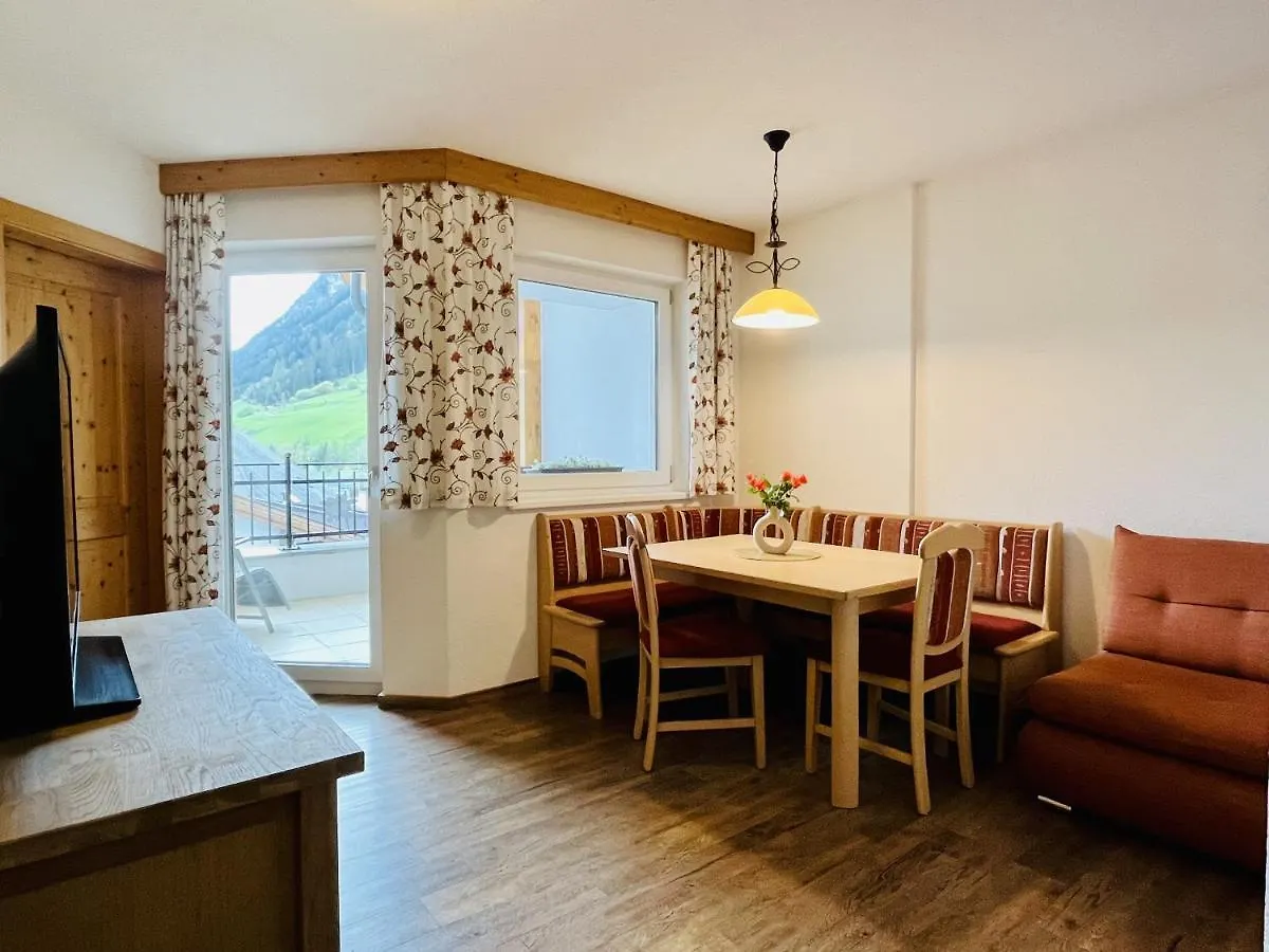 Alpenflora 2 Apartment Ischgl